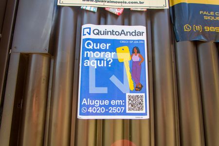 Casa à venda com 78m², 3 quartos e 2 vagasPlaquinha instalada na fachada