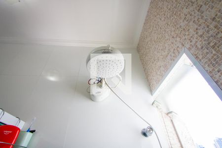 Casa à venda com 78m², 3 quartos e 2 vagasBanheiro social