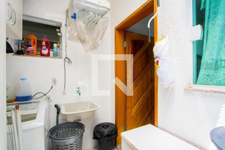 Casa à venda com 78m², 3 quartos e 2 vagasÁrea de serviço