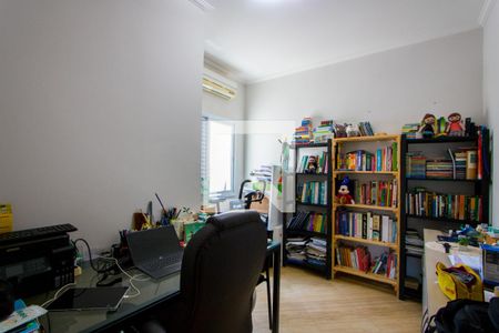 Casa à venda com 78m², 3 quartos e 2 vagasQuarto 3