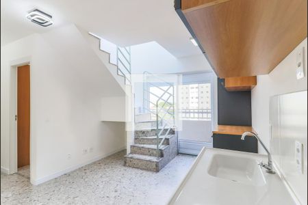 Sala/Cozinha de apartamento à venda com 1 quarto, 64m² em Jardim Aeroporto, São Paulo