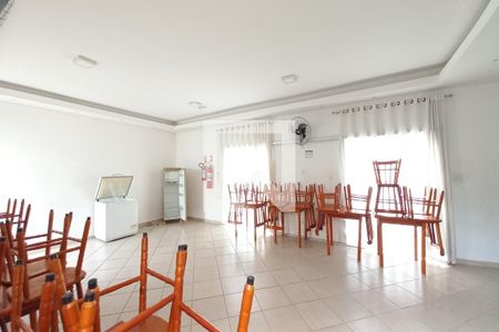 Apartamento à venda com 45m², 2 quartos e 1 vaga Apartamento à venda com 45m², 2 quartos e 1 vagaÁrea comum - Salão de festas