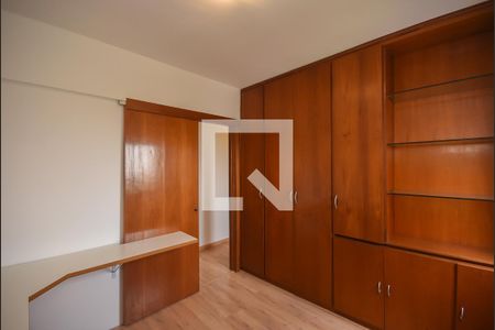 Apartamento à venda com 101m², 3 quartos e 2 vagasQuarto 2