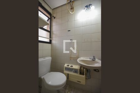 Apartamento à venda com 101m², 3 quartos e 2 vagasBanheiro de Serviço