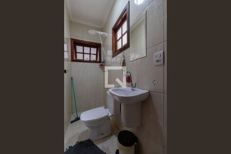 Casa à venda com 117m², 2 quartos e 2 vagas Casa à venda com 117m², 2 quartos e 2 vagasBanheiro