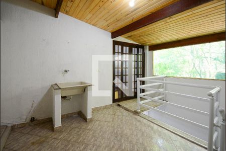 Casa à venda com 250m², 3 quartos e 2 vagasÁrea de Serviço