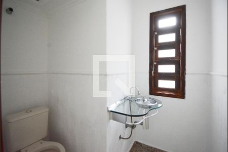 Casa à venda com 250m², 3 quartos e 2 vagasLavabo