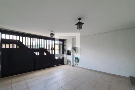 Casa à venda com 250m², 3 quartos e 2 vagasGaragem