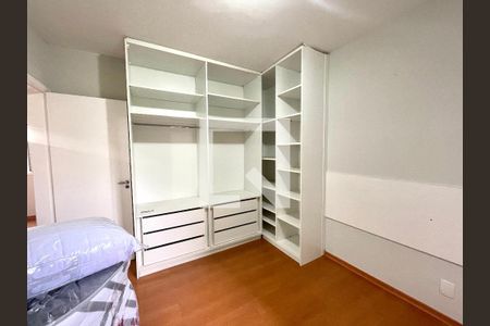 Apartamento para alugar com 74m², 3 quartos e 2 vagasQuarto 3 - Suíte