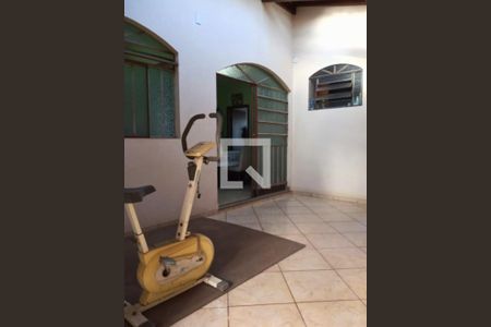 Casa à venda com 360m², 4 quartos e 6 vagasÁrea comum