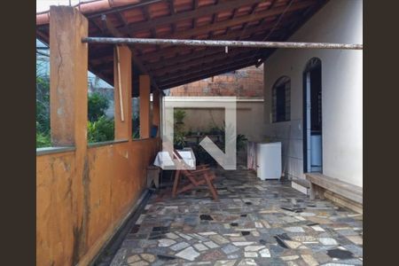 Casa à venda com 360m², 4 quartos e 6 vagasÁrea comum