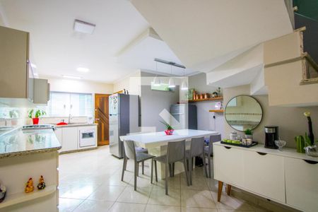 Casa à venda com 230m², 3 quartos e 4 vagasCopa/Cozinha