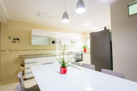 Casa à venda com 230m², 3 quartos e 4 vagasCopa/Cozinha