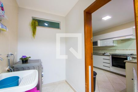 Casa à venda com 230m², 3 quartos e 4 vagasÁrea de serviço