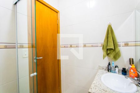 Casa à venda com 230m², 3 quartos e 4 vagasBanheiro do quarto 2