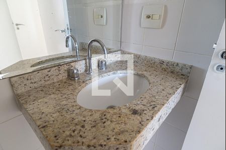 Apartamento à venda com 56m², 2 quartos e 2 vagasBanheiro da Suíte