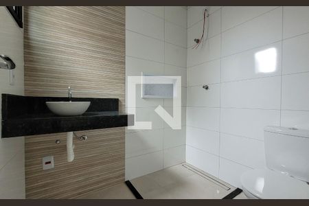 Apartamento à venda com 100m², 2 quartos e 1 vaga Apartamento à venda com 100m², 2 quartos e 1 vagaBanheiro da suíte