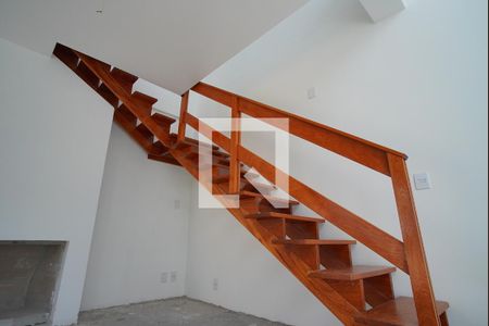 Apartamento à venda com 180m², 3 quartos e 2 vagasEscada para cobertura