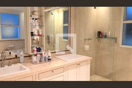 Casa à venda com 530m², 4 quartos e 6 vagas