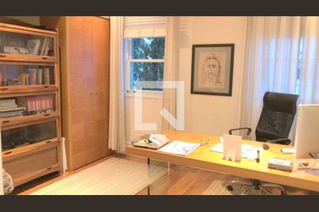 Casa à venda com 530m², 4 quartos e 6 vagas