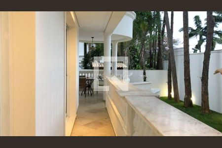 Casa à venda com 530m², 4 quartos e 6 vagas