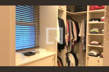 Casa à venda com 530m², 4 quartos e 6 vagas