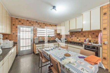 Casa de condomínio à venda com 550m², 5 quartos e 6 vagasCozinha - Copa