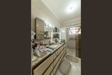 Casa de condomínio à venda com 550m², 5 quartos e 6 vagasBanheiro da Suíte 2