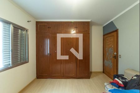 Casa de condomínio à venda com 550m², 5 quartos e 6 vagasQuarto 1