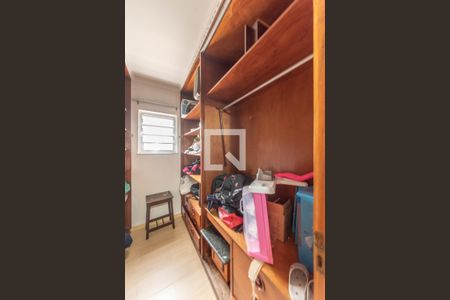 Casa de condomínio à venda com 550m², 5 quartos e 6 vagasSuíte 1 - Closet