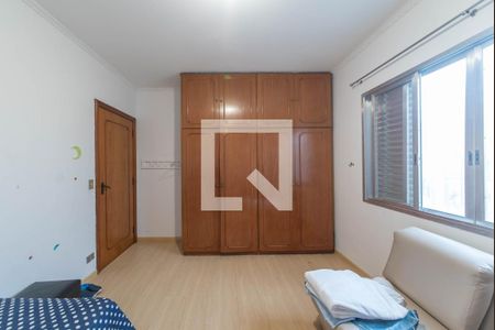 Casa de condomínio à venda com 550m², 5 quartos e 6 vagasQuarto 2