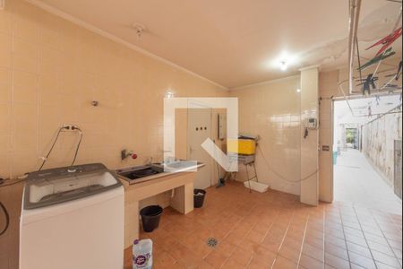 Casa de condomínio à venda com 550m², 5 quartos e 6 vagasLavanderia