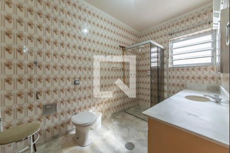 Casa de condomínio à venda com 550m², 5 quartos e 6 vagasBanheiro da Suíte 1