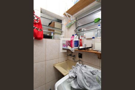 Casa à venda com 108m², 3 quartos e 2 vagasÁrea de Serviço