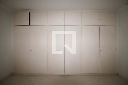 Apartamento à venda com 140m², 3 quartos e 1 vaga Apartamento à venda com 140m², 3 quartos e 1 vagaQuarto