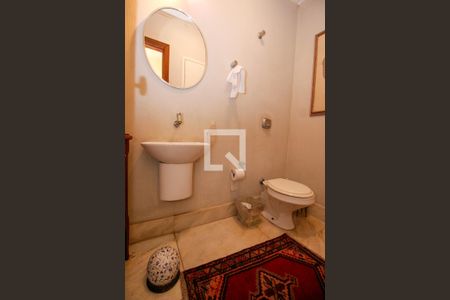Casa à venda com 1000m², 5 quartos e 7 vagasLavabo