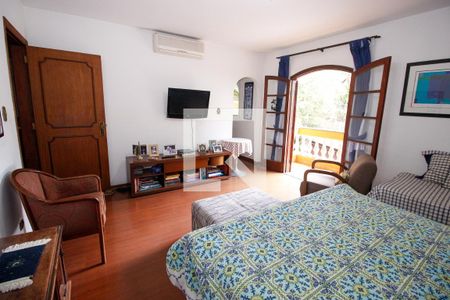 Casa à venda com 1000m², 5 quartos e 7 vagasSuíte 1