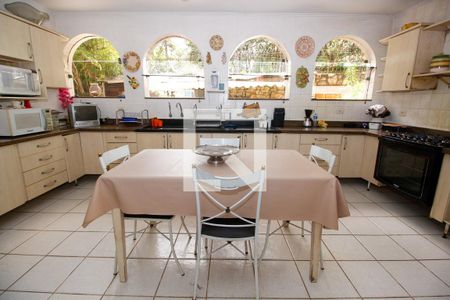 Casa à venda com 1000m², 5 quartos e 7 vagasCozinha