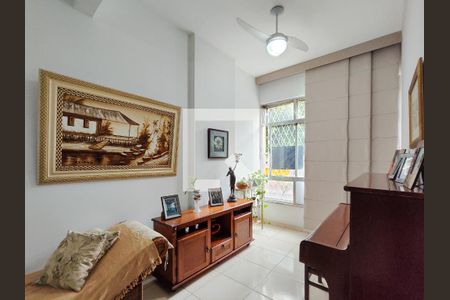 Apartamento para alugar com 130m², 3 quartos e 1 vaga Apartamento para alugar com 130m², 3 quartos e 1 vagaSala