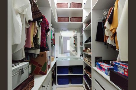 Apartamento para alugar com 130m², 3 quartos e 1 vaga Apartamento para alugar com 130m², 3 quartos e 1 vagaCloset do Quarto 3