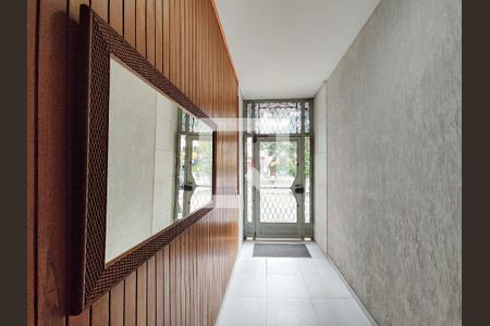 Apartamento para alugar com 130m², 3 quartos e 1 vaga Apartamento para alugar com 130m², 3 quartos e 1 vagaFachada e portaria