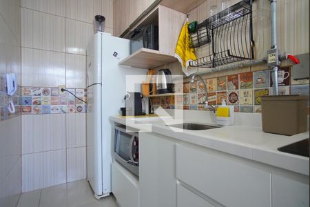 Cozinha de kitnet/studio para alugar com 1 quarto, 33m² em Passo D’areia, Porto Alegre