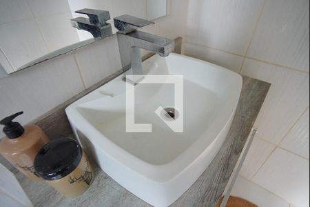 Banheiro Corredor de kitnet/studio para alugar com 1 quarto, 33m² em Passo D’areia, Porto Alegre