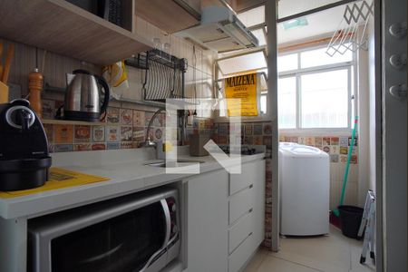 Cozinha de kitnet/studio para alugar com 1 quarto, 33m² em Passo D’areia, Porto Alegre