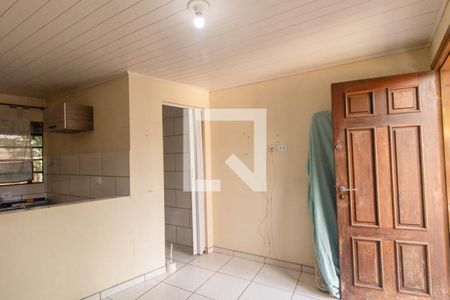 Sala/Quarto de casa para alugar com 1 quarto, 20m² em Novo Mundo, Curitiba