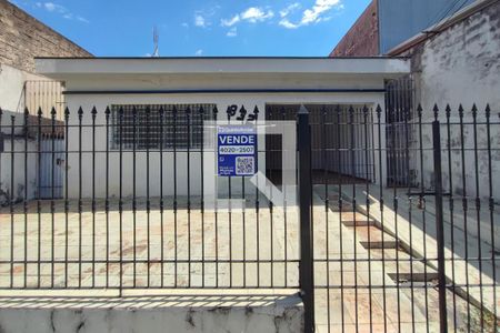 Casa à venda com 100m², 3 quartos e 2 vagasPLACA INSTALADA NA FACHADA