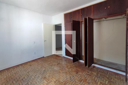 Casa à venda com 100m², 3 quartos e 2 vagasQuarto 2