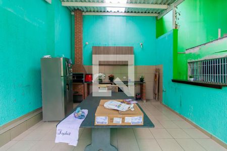 Casa à venda com 90m², 4 quartos e 3 vagas Casa à venda com 90m², 4 quartos e 3 vagasÁrea comum - Churrasqueira