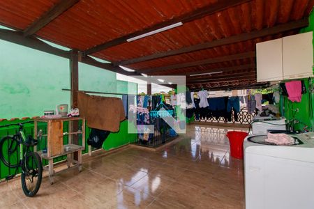 Casa à venda com 90m², 4 quartos e 3 vagas Casa à venda com 90m², 4 quartos e 3 vagasÁrea de Serviço