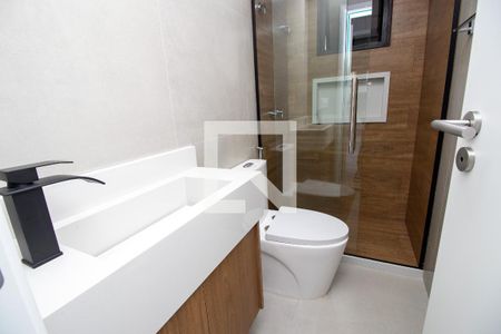 Casa de condomínio à venda com 300m², 4 quartos e 3 vagasBanheiro quarto 1